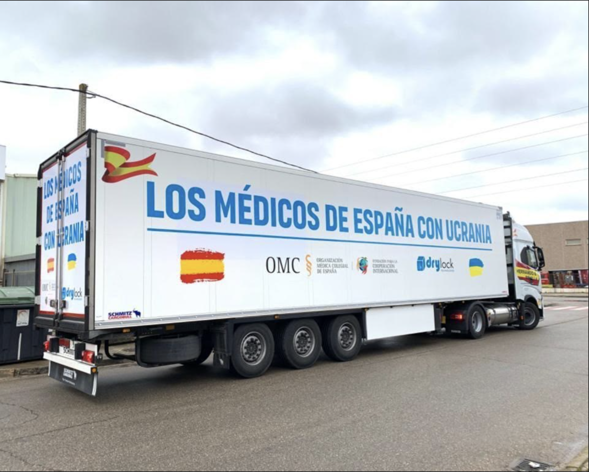 Camión Los médicos de España con Ucrania